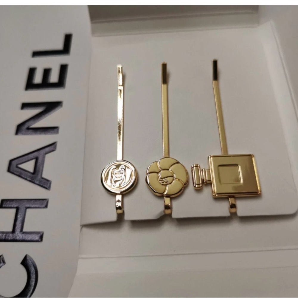 Chanel Beaute Gold Hair Pins Set of 3 - Picture 2 of 5